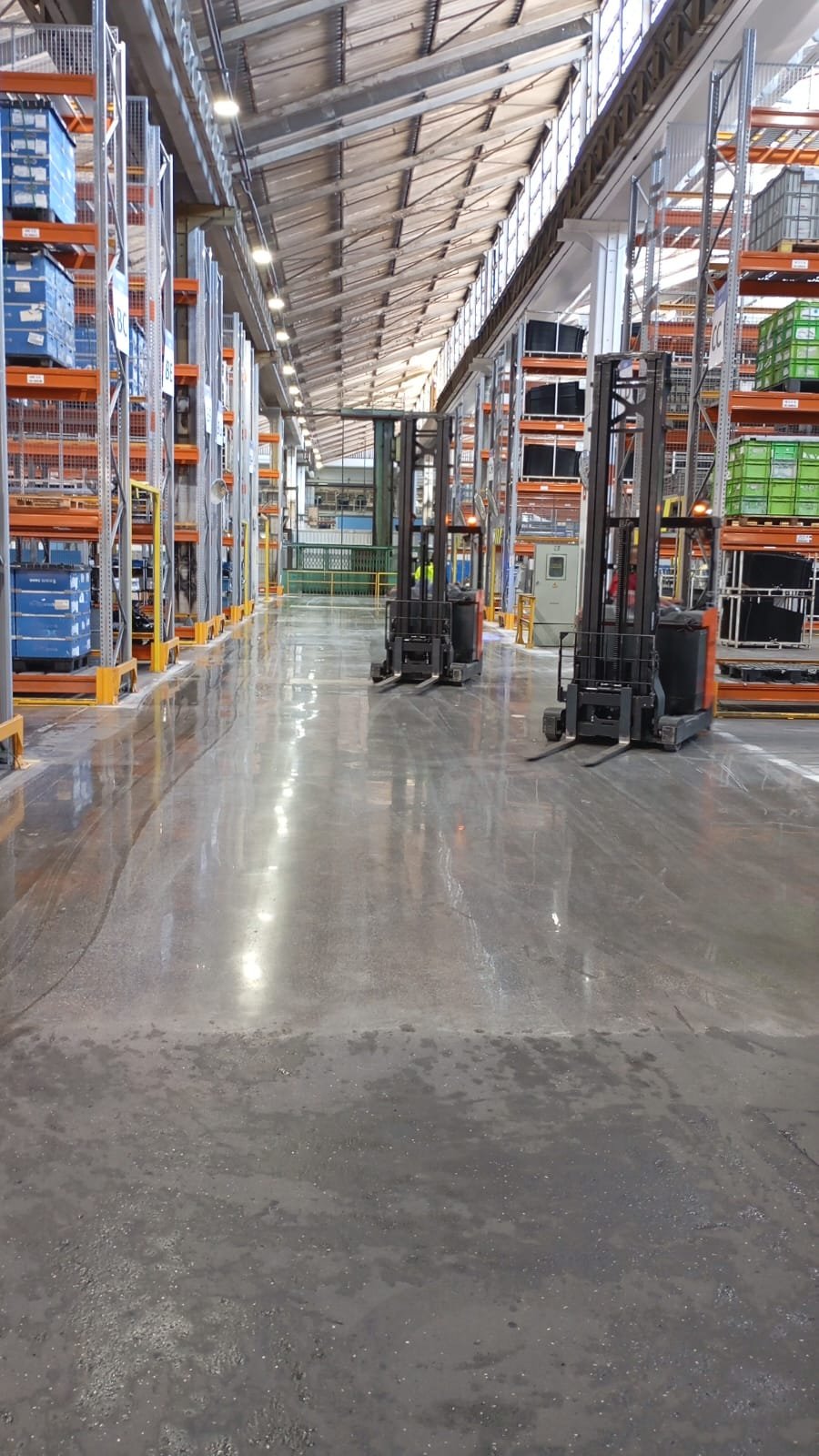 Piso industrial para centros logísticos-