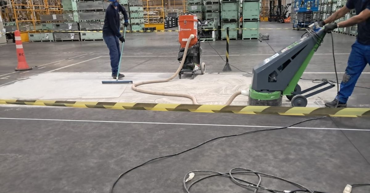 Empresa aplicadora de piso industrial - como contratar a Auge Pisos