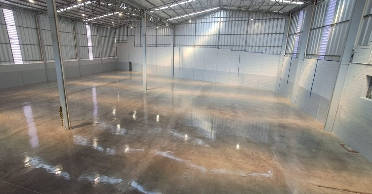 Lapidação de piso de concreto – quando vale a pena Lapidação de piso de concreto - quando vale a pena